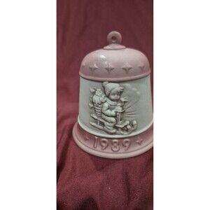 Goebel Hummel 1989 First in the Christmas Bell Series Riding Into Christmas EUC